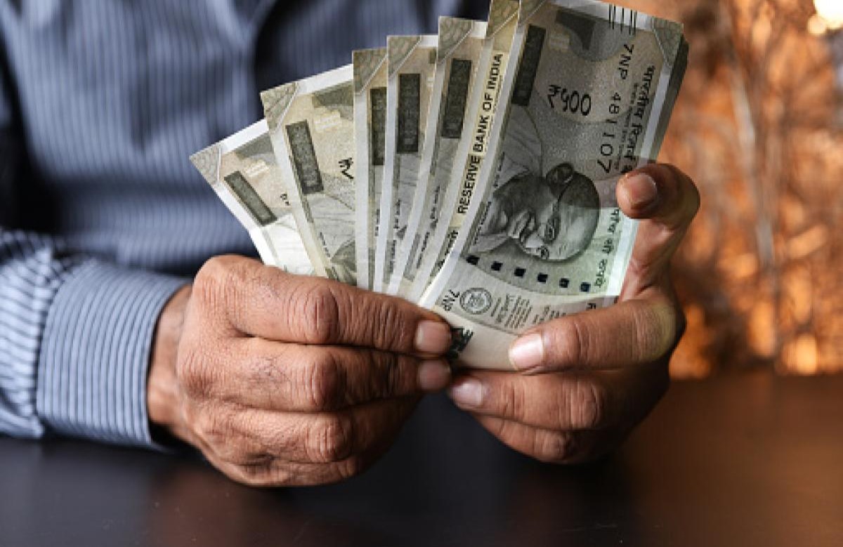 7th Pay Commission Salary Calculator: दिवाली से पहले कर्मचारियों के लिए मुख्यमंत्री ने खोल दिया खुशियों का पिटारा, वेतन-भत्ते में बढ़ोतरी का ऐलान