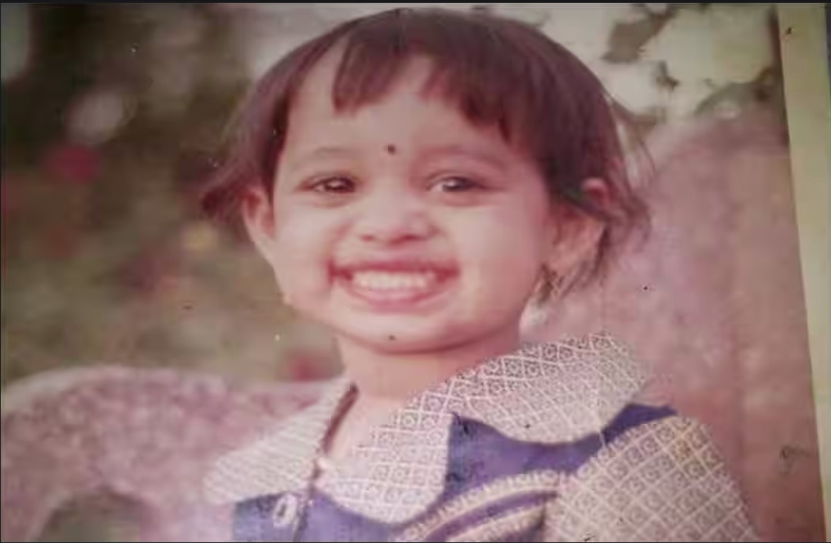 तारक मेहता सीरियल की ये एक्ट्रेस आज मना रही अपना जन्मदिन, इस फोटो से पहचनना मुश्किल, क्या आप बता सकते है इनका नाम?