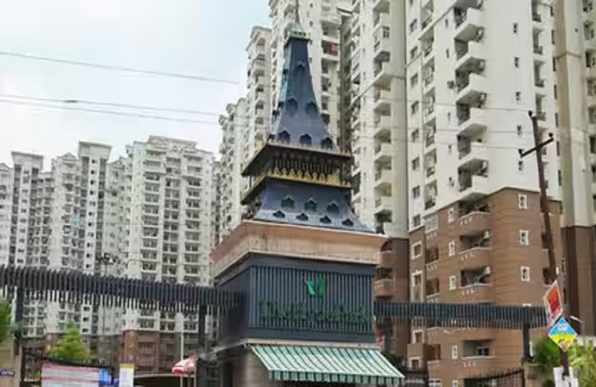 मम्मी-पापा से पहले खुल गई 5 साल के मासूम की नींद, आठवीं मंजिल से गिरकर हुई मौत, खबर देने गार्ड ढूंढता रहा फ़्लैट..