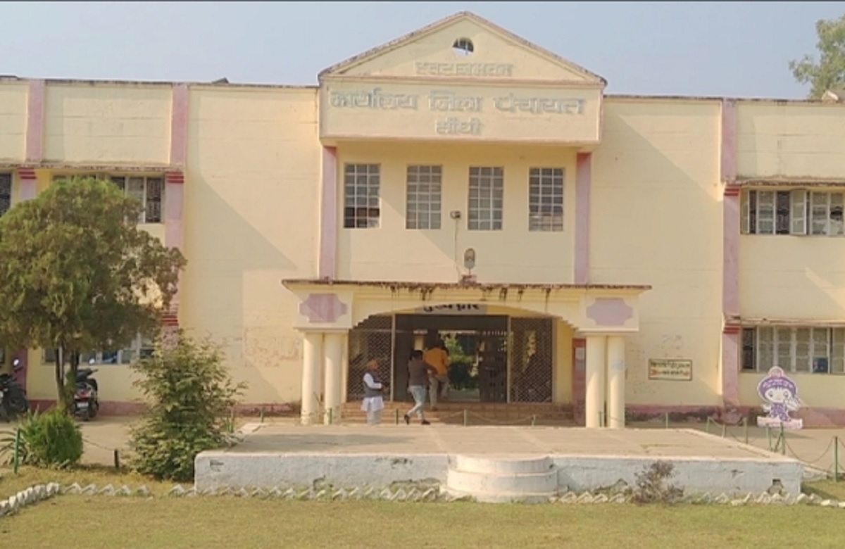 अब मरे हुए व्यक्ति करेंगे काम? जिला प्रशासन ने मृत काे साैंपा ग्राम पंचायत का प्रभार