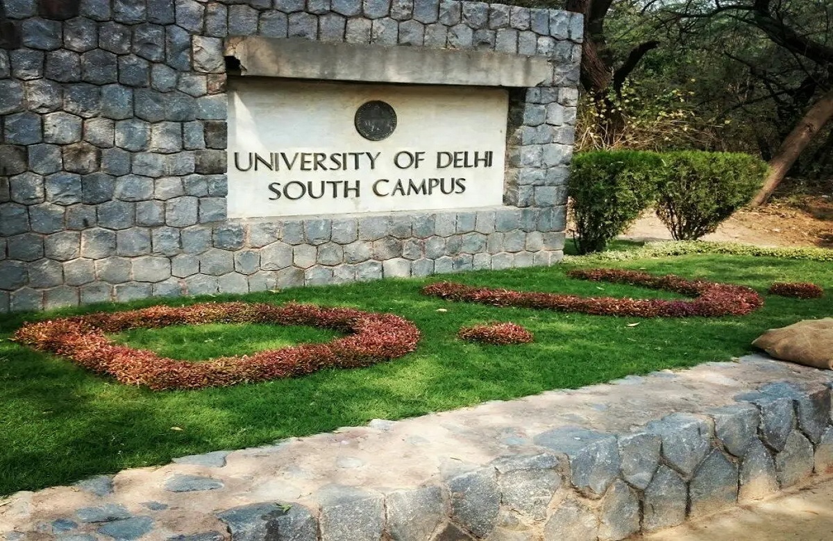 यूनिवर्सिटी में बहा खून, गर्लफ्रेंड से की बदसलूकी तो छात्र को चाकू से गोदकर उतारा मौत के घाट