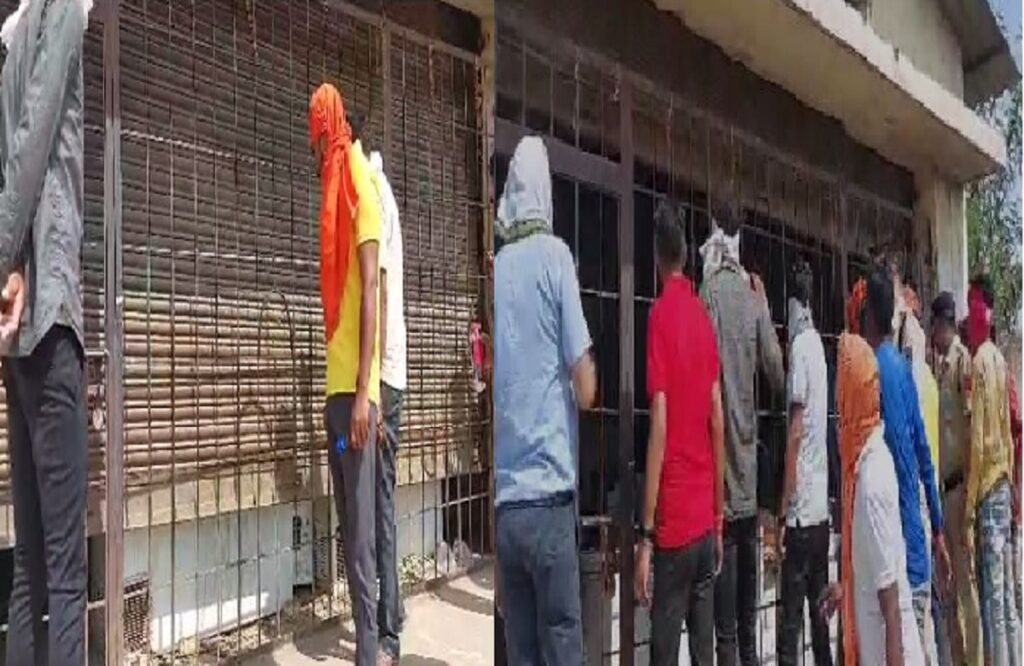 Alcoholics created ruckus against the shop operator for adulteration in liquor