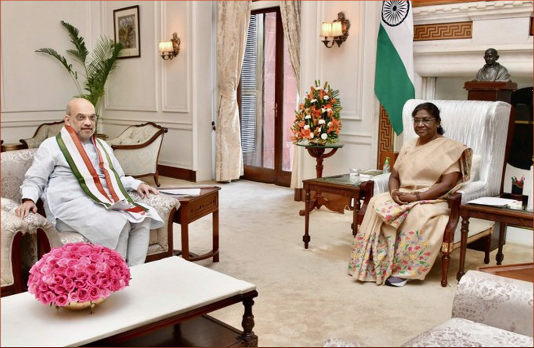 मणिपुर से लौटने के बाद केंद्रीय मंत्री अमित शाह ने की राष्ट्रपति मुर्मू से मुलाकात, इन मुद्दों पर हुई चर्चा
