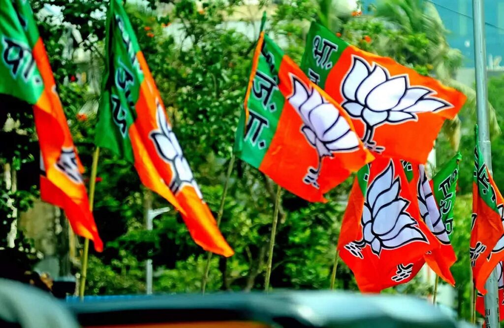 100 BJP Workers Join Congress