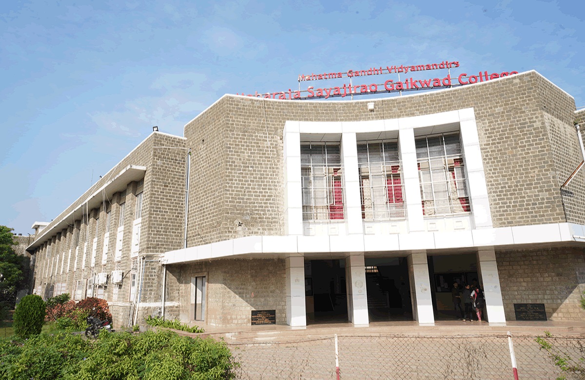 भाजपा नेता के कॉलेज में चल रहा छात्रों को मुस्लिम बनाने का खेल? प्रिंसिपल के खिलाफ FIR दर्ज