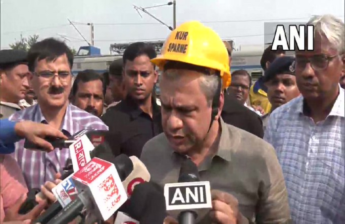 Coromandel Express Accident : घटनास्थल पहुंचे रेल मंत्री अश्विनी वैष्णव, जायजा लेने के बाद कहा – हादसे की होगी हाईलेवल जांच