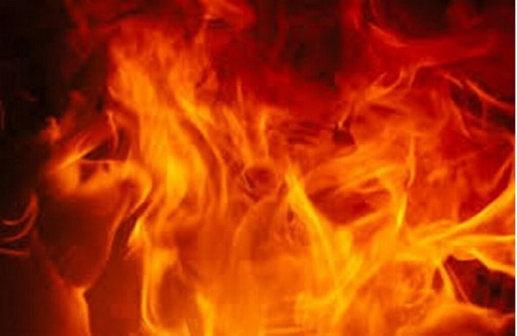 Fire broke out in the labor ward of Narayanpur district hospital