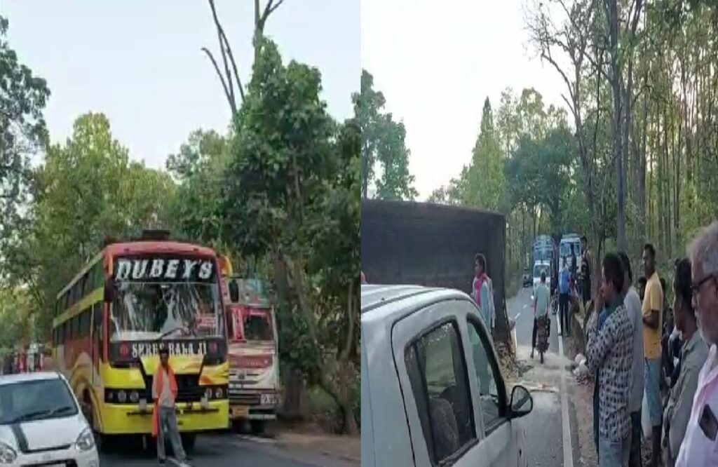 Jam on National Highway 343 opened after 8 hours due to truck overturn