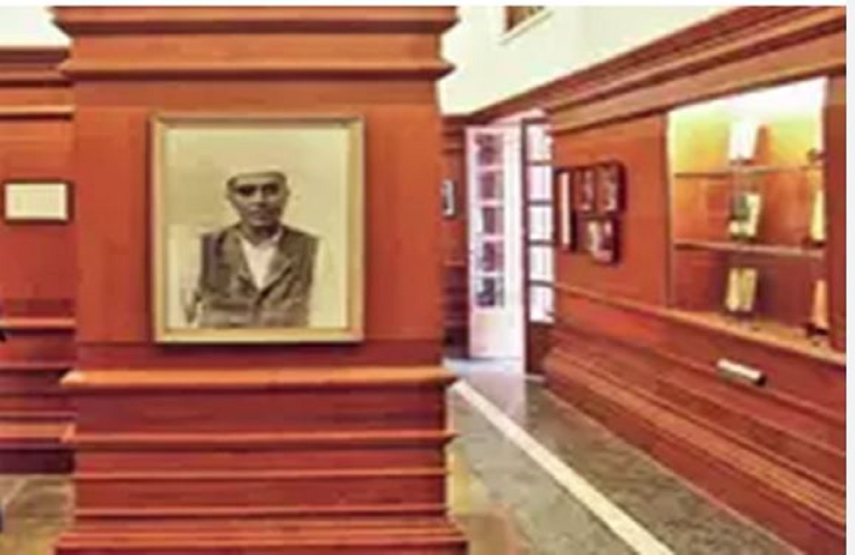 मोदी सरकार ने बदला नेहरू मेमोरियल म्यूजियम का नाम, कांग्रेस नेता शशि थरूर बोले- NMML ही असली नाम