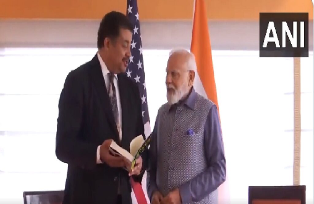 Neil deGrasse Tyson meets PM Narendra Modi