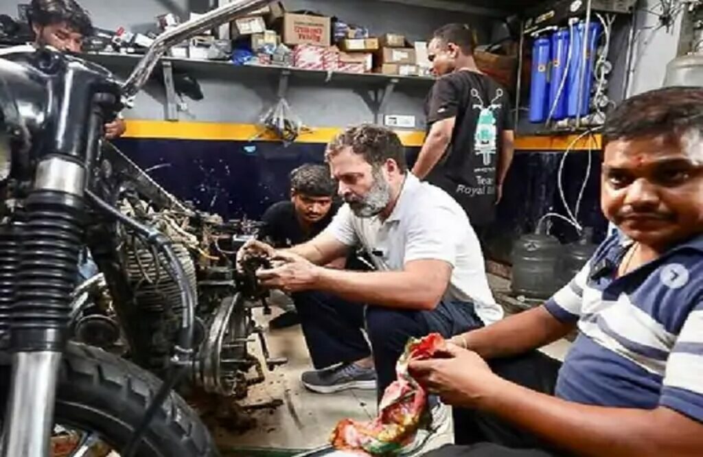 Rahul Gandhi did mechanics work in Delhi garage