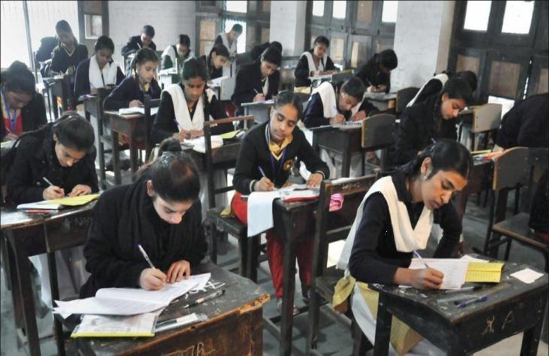 यूपी बोर्ड के सिलेबस में हुआ बड़ा बदलाव, सभी कक्षा के छात्र पढ़ेंगे इन 50 महापुरुषों की जीवन गाथा