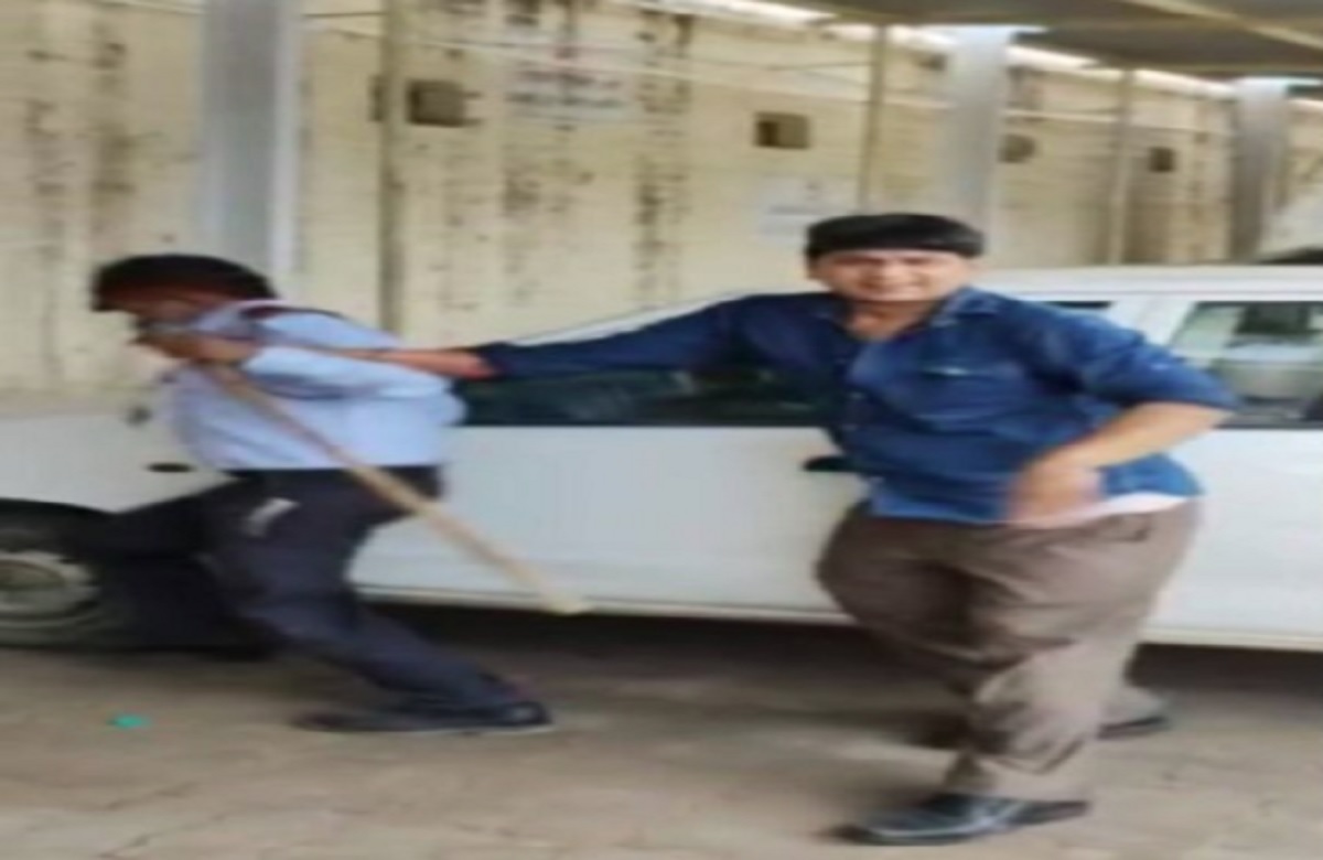 Gwalior Drunken Doctor: शराब पीकर हंगामा करने के मामले में डॉक्टर ने ​दी सफाई, कहा- मेरे खिलाफ सजिश रची है