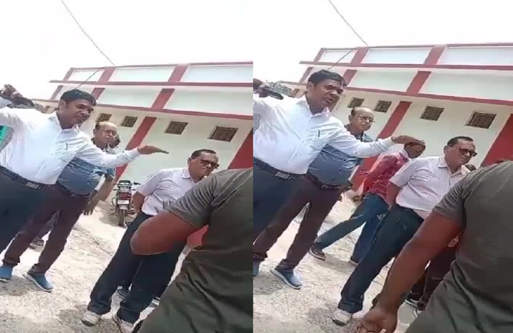 District Panchayat CEO Abhay Singh Ohria threatened to hit the village head with a shoe