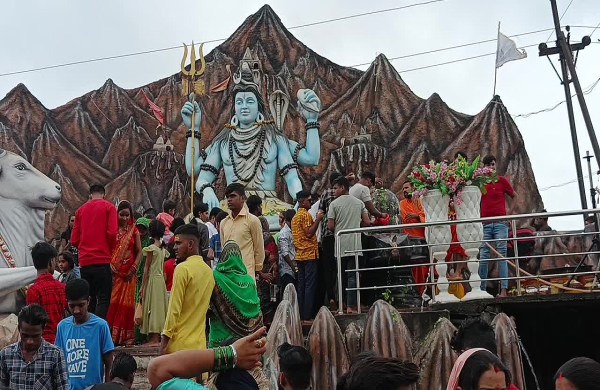 Bhilai News: शिवमय हुई इस्पात नगरी, 108 लीटर दूध से किया महादेव का अभिषेक
