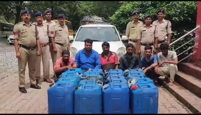 Police arrested those stealing diesel from vehicles in Janjgir