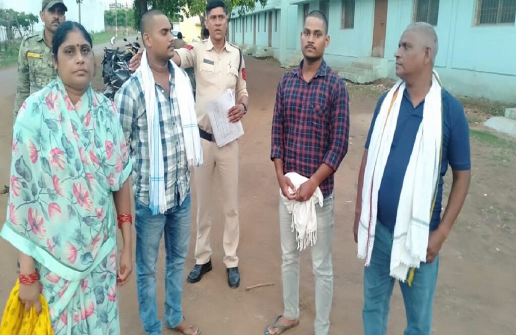 Four members of the same family cheated Rs 1.86 crore in Bhilai