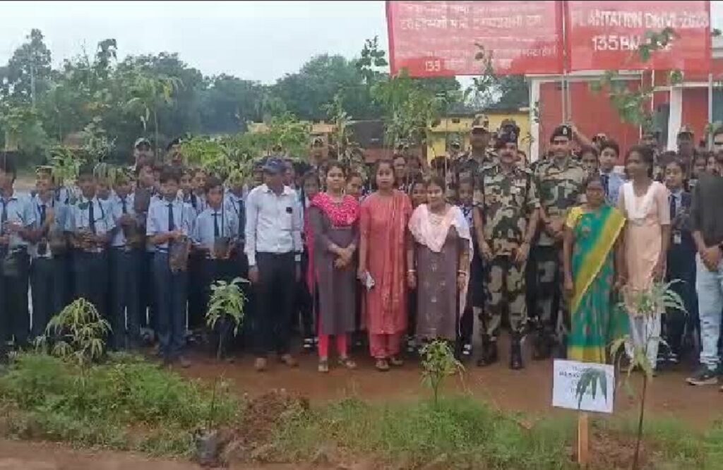 BSF jawans planted saplings