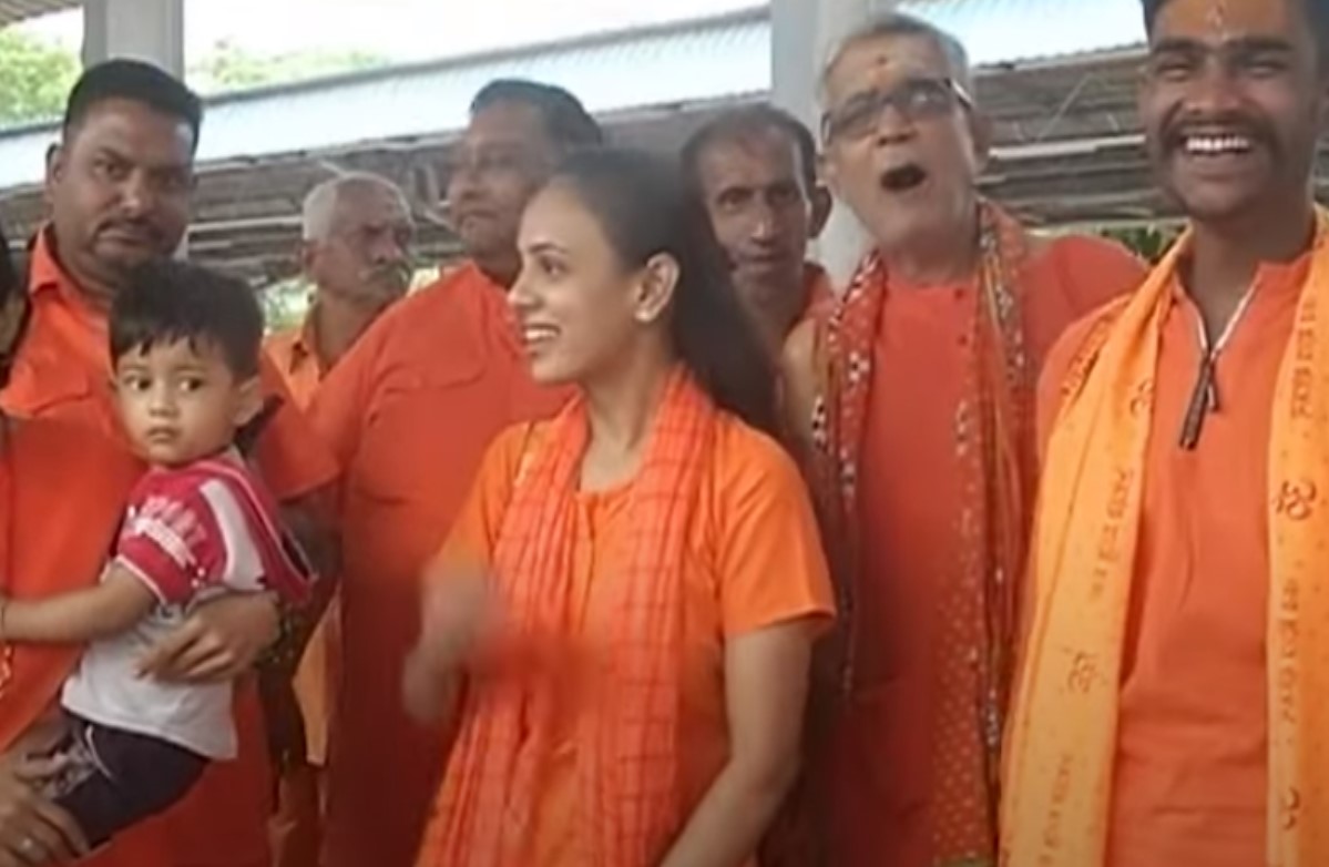 हर-हर महादेव! दुर्ग-रायपुर स्टेशन पर गूंजा ‘बोल बम’, बाबा धाम जाने वाले भक्तों की उमड़ी भीड़, South Bihar ट्रेन में लंबी चौड़ी वेटिंग