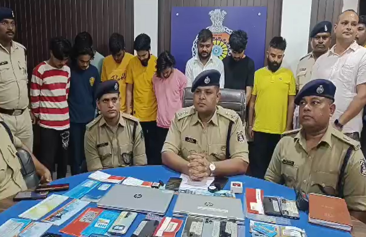 ऑनलाइन सट्टेबाजों के ठिकानों पर पुलिस की दबिश, 9 सट्टबाजों को दबोचा रंगे हाथों, नागपुर से किया जा रहा था ऑपरेट