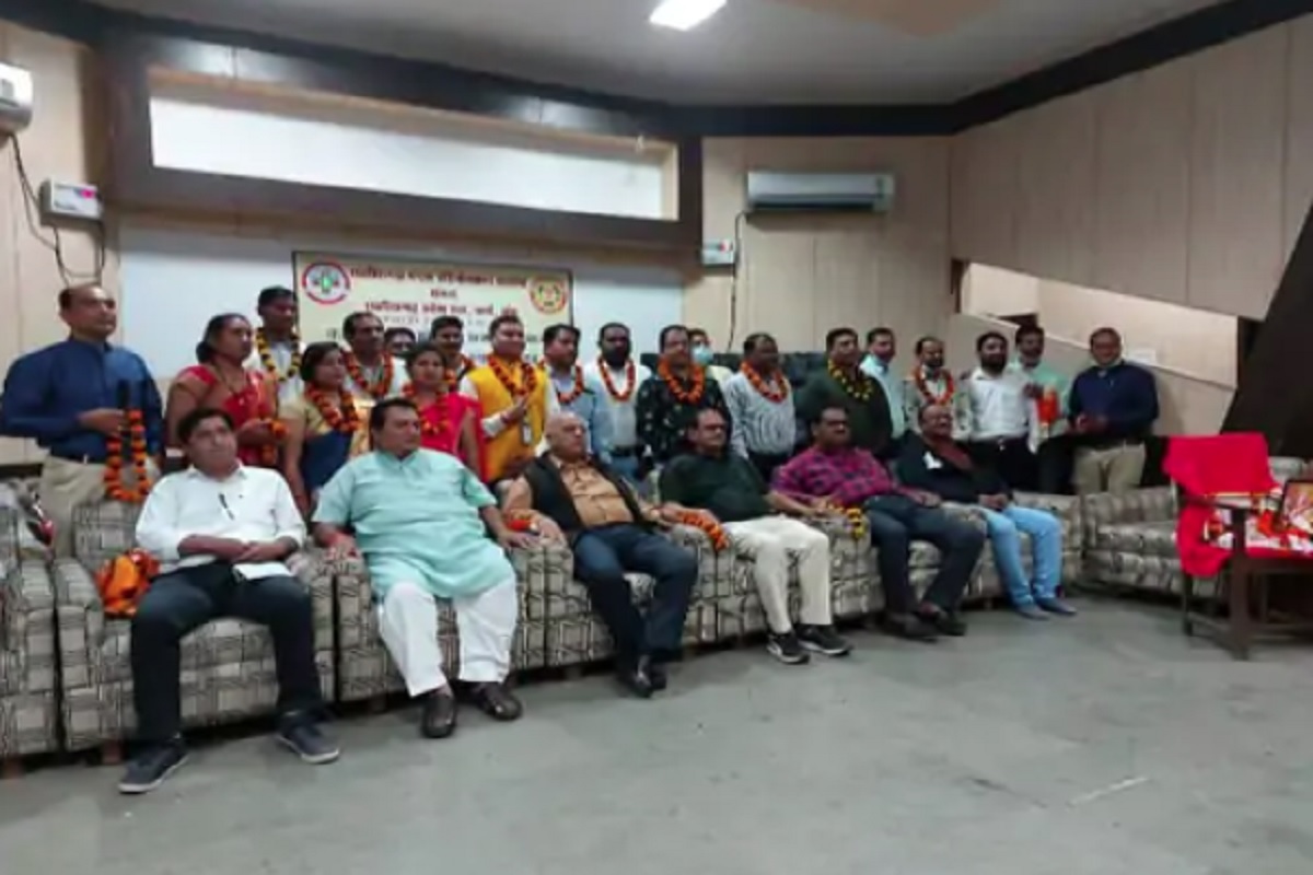 CG: कल से ठप्प हो जायेगी स्वास्थ्य सेवाएं, 6 सूत्रीय मांगो को लेकर प्रदेशभर के हेल्थ वर्कर्स रहेंगे अनिश्चितकालीन हड़ताल पर