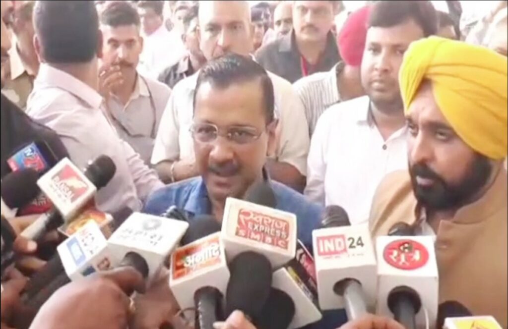 CM Kejriwal in gwalior