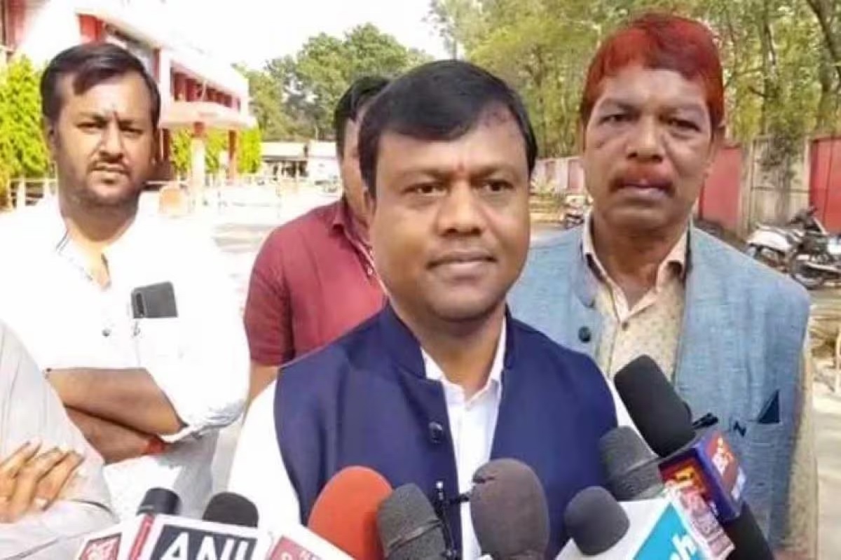 आलाकमान का आशीर्वाद लेकर रायपुर लौटे PCC प्रमुख दीपक बैज, बोले इस बार ज्यादा सीट जीतकर बनाएंगे सरकार..