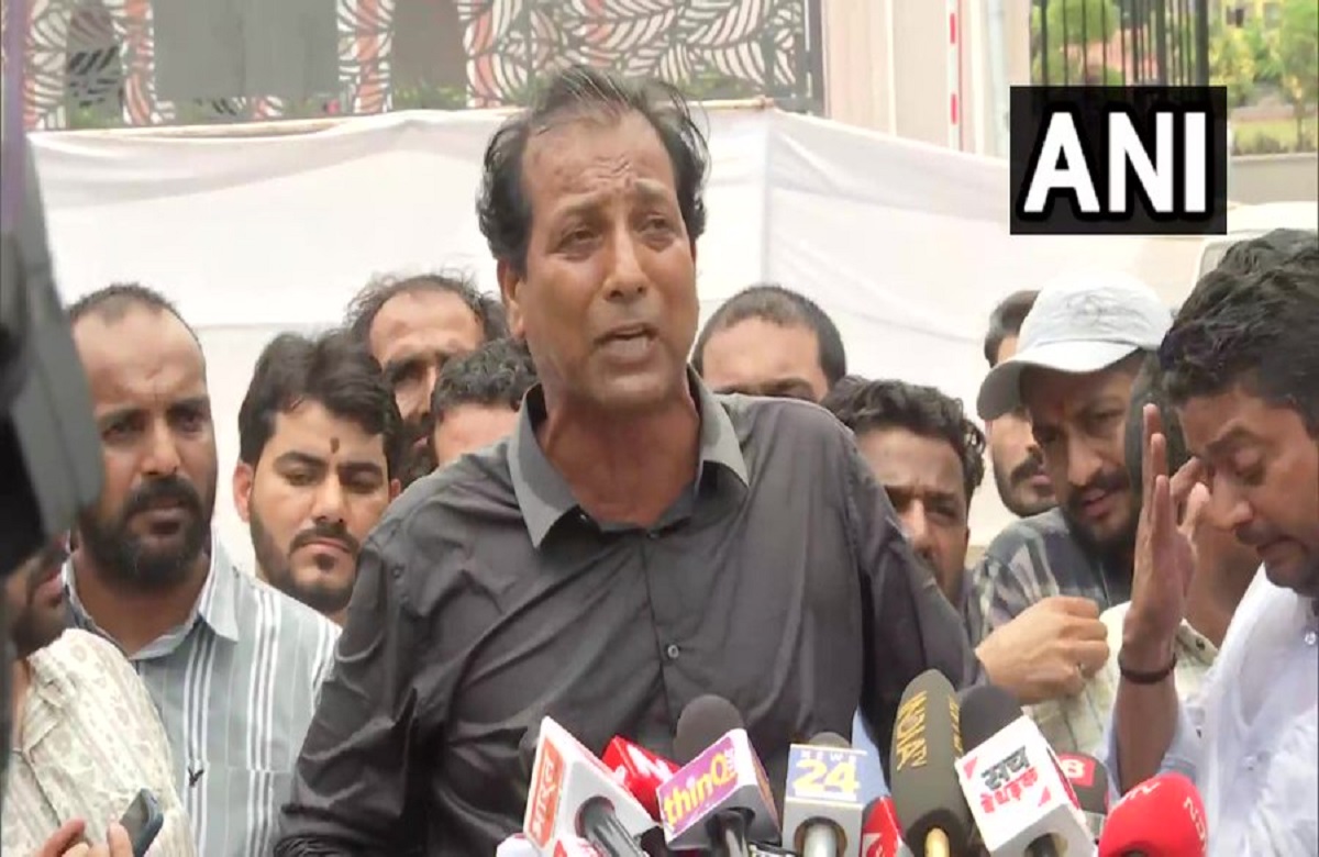 ‘मुझे मुक्का मारा, लात मारी और विधानसभा के अध्यक्ष ने बोलने तक नहीं दिया’, फूट-फूट कर रोने लगे पूर्व मंत्री