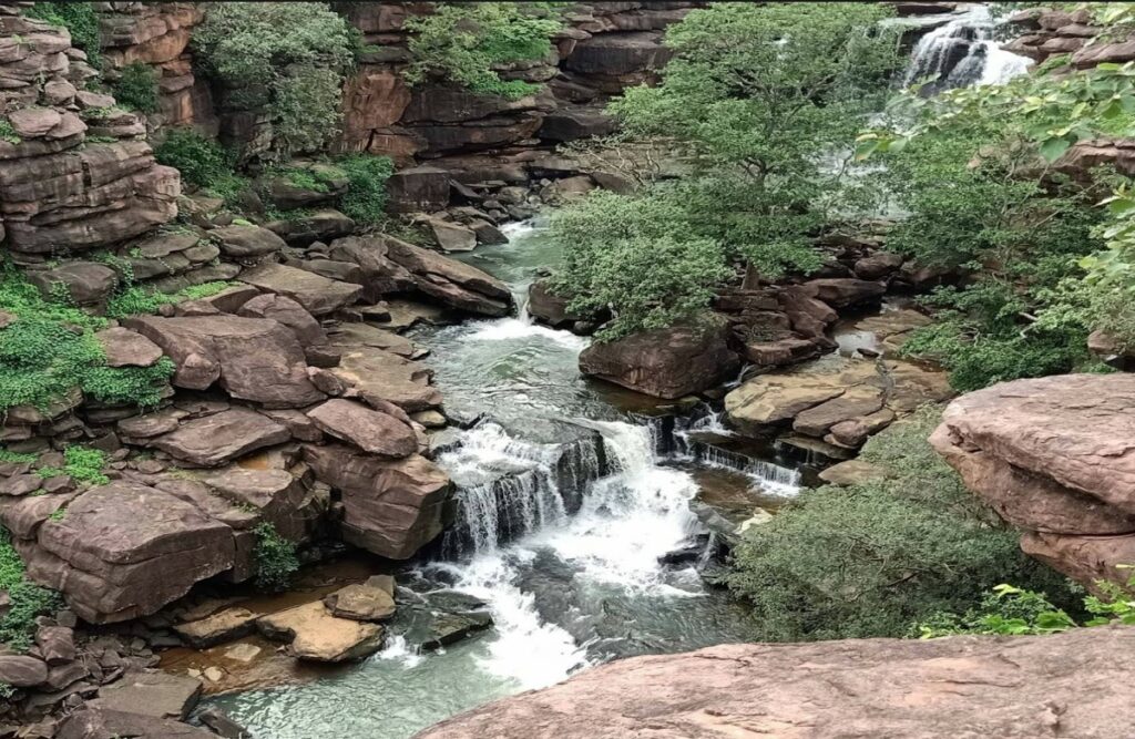 Famous Waterfall's in MP