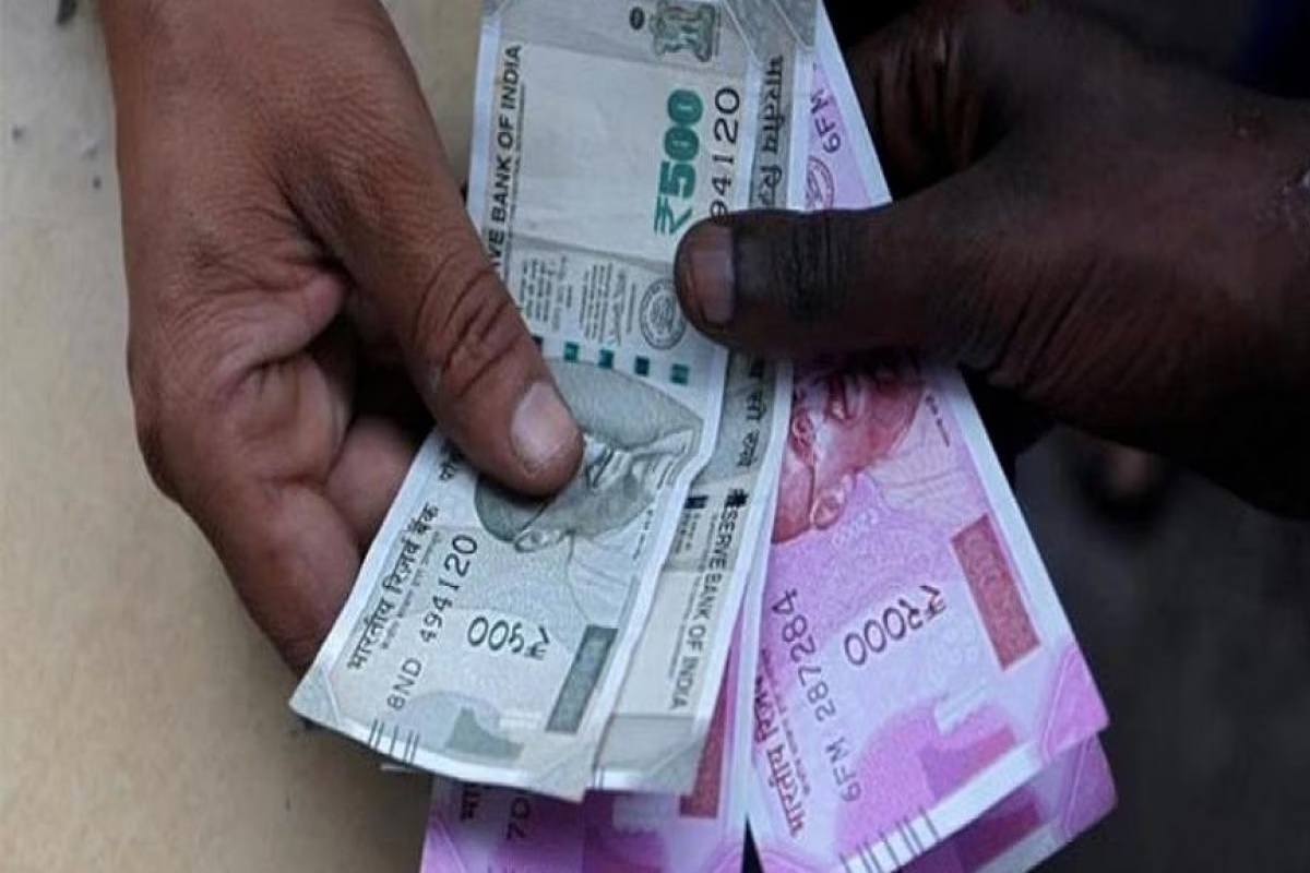 क्या आप भी है कुंवारें?.. अब सरकार देगी पेंशन, जिनकी बीवी छोड़ गई साथ उन्हें भी मिलेगा इस योजना का फायदा