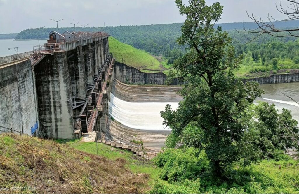 Kolar dam ke gate khule