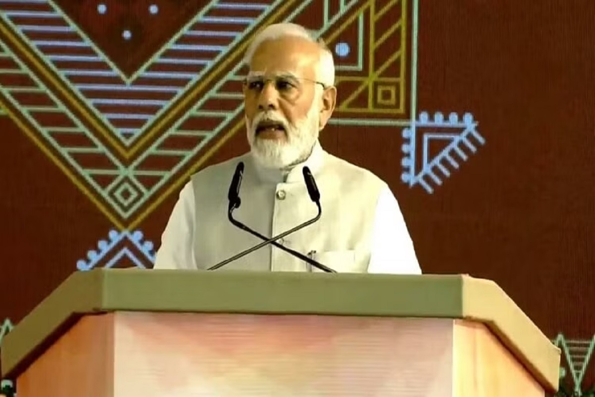 PM Modi in Shahdol: “विपक्षी एकता की खुद की गारंटी नहीं, वो भी जनता को नई-नई गारंटी दे रहे” : प्रधानमंत्री नरेंद्र मोदी