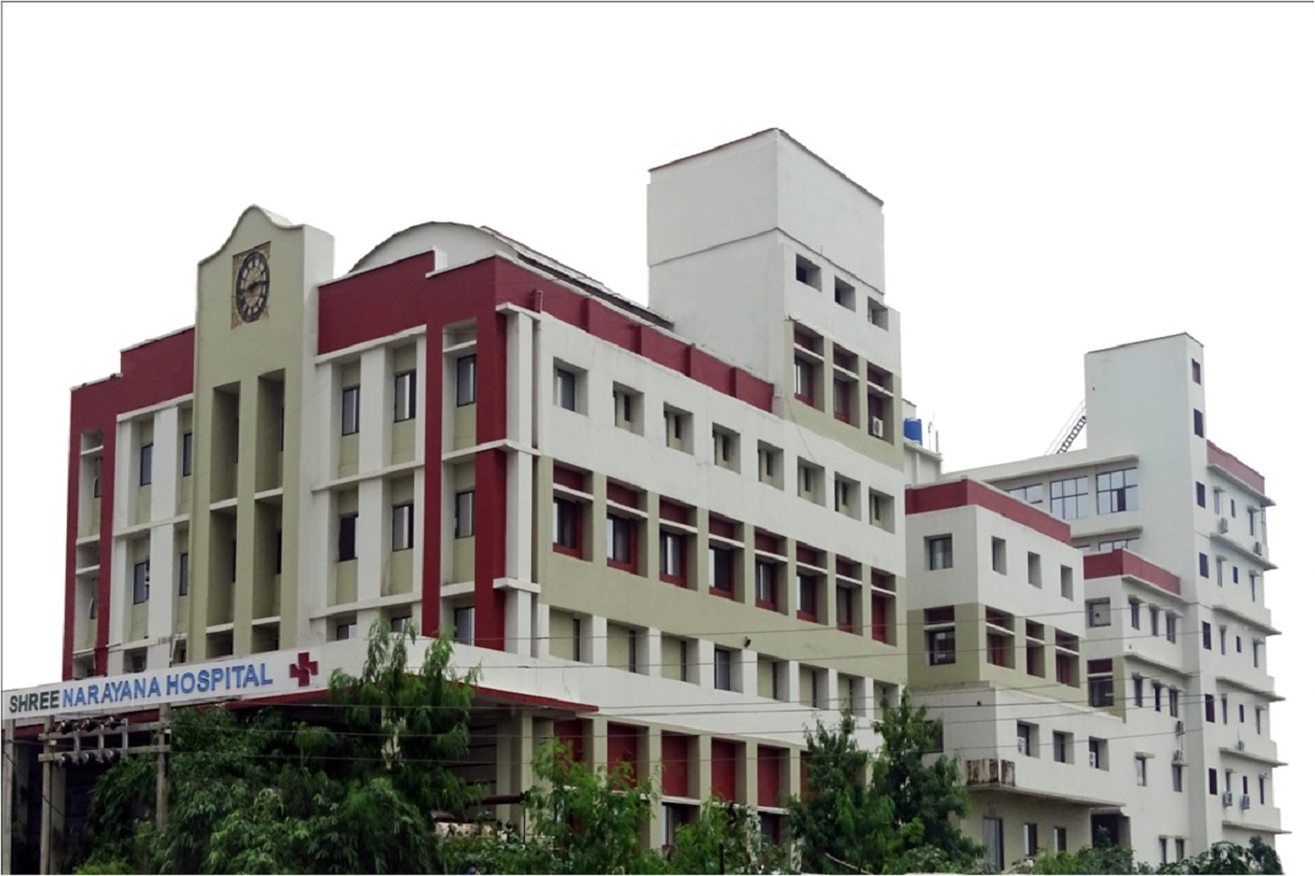 14 की उम्र में 32 नहीं 58 दांत, श्री नारायणा हॉस्पिटल के मैक्सिलोफेशियल सर्जन डॉ.गौरव खेमका ने की एक अति दुर्लभ सर्जरी