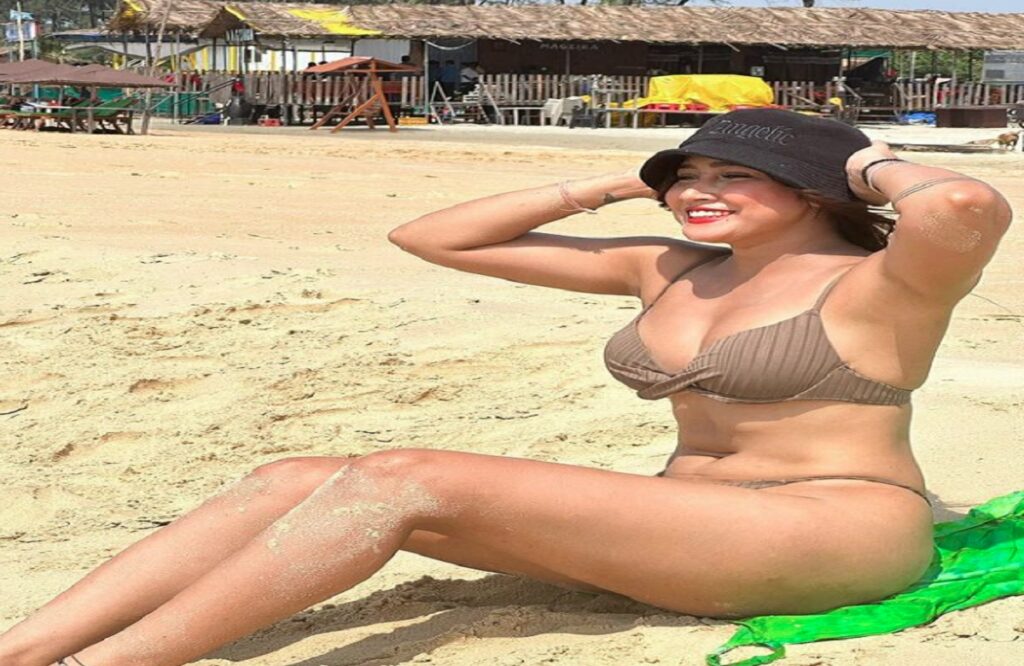 Sofia Ansari sexy video