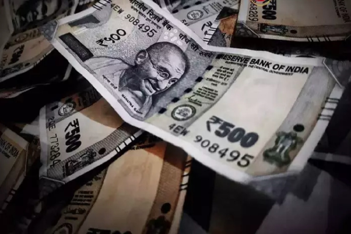 पूर्व इंजीनियर पर चोरों ने खाया तरस, घर पर न नकद मिला ना कोई कीमती सामान, दरवाजे पर छोड़ आएं 500 का नोट..