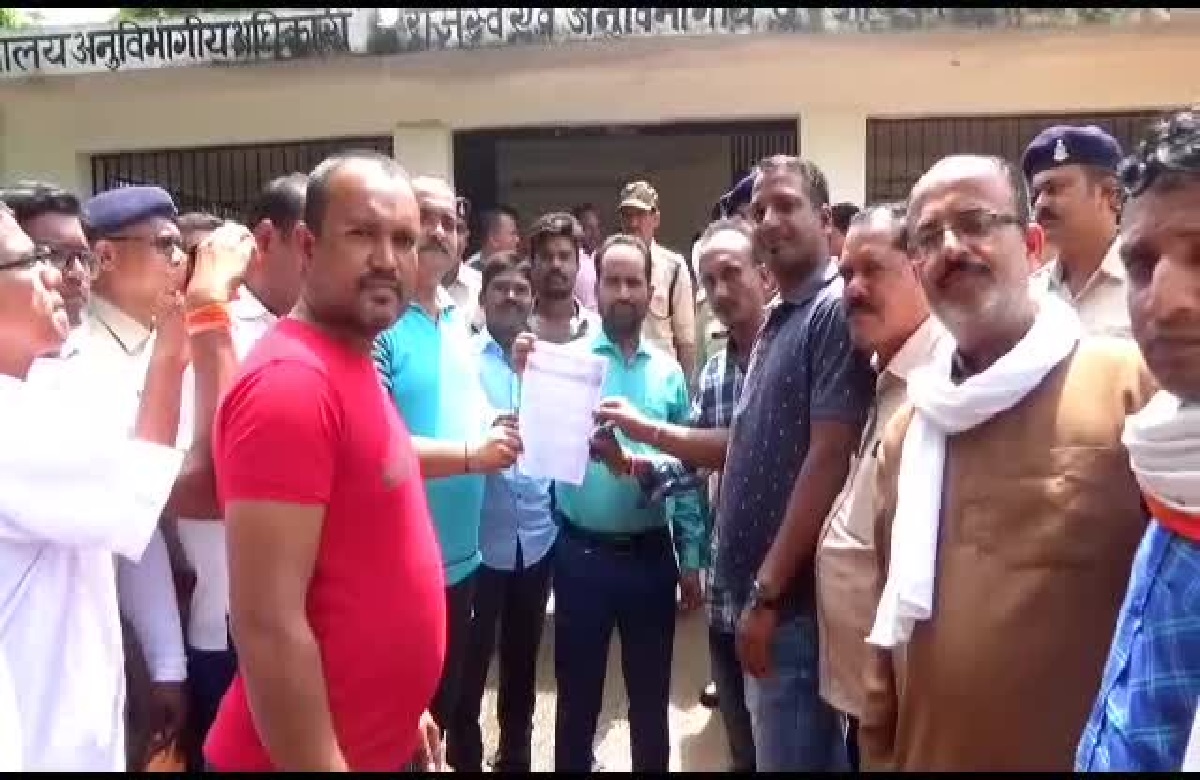 Bhatapara News: भू माफियाओं ने किया आदिवासी जमीन और सरकारी जमीन पर कब्जा, मांग के बाद भी कोई सुनवाई नहीं