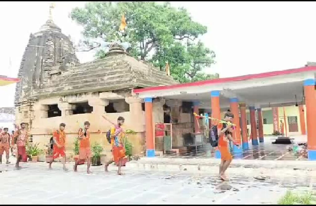 This temple of Dhamtari was built by the king