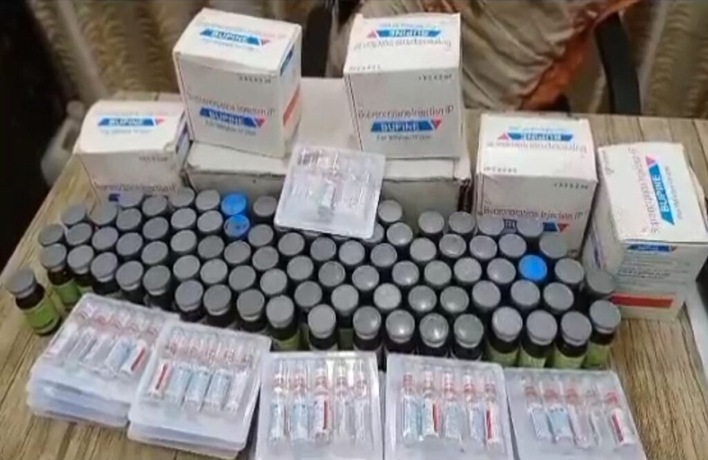 Two accused arrested with 140 drug injections in Jabalpur