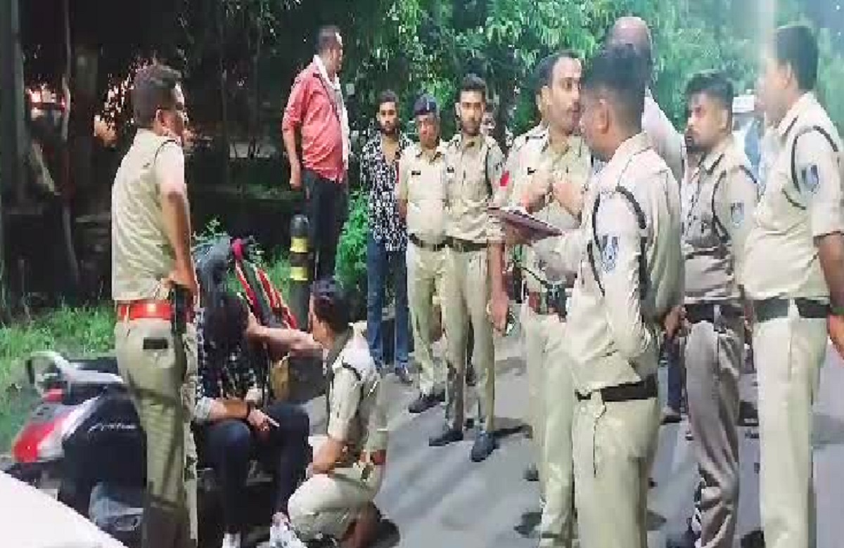 Indore News: प्रेमी को मिला प्यार का ऐसा अंजाम, युवती ने अपने साथियों के साथ मिलकर आशिक के साथ किया ऐसा कांड, जानकर दहल जाएगा दिल