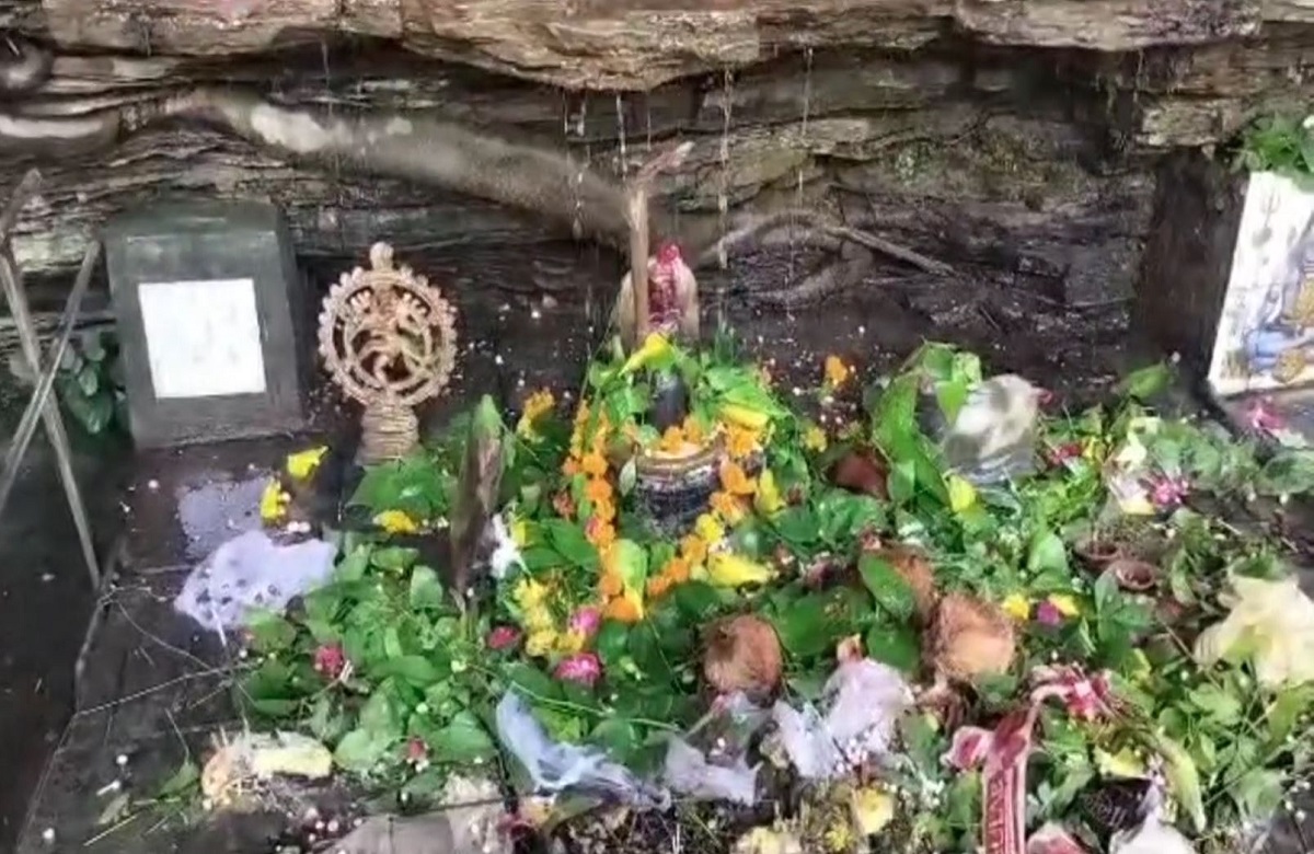 Ishwara Mahadev: अद्भुत है मध्य प्रदेश का यह शिव मंदिर, हर सुबह शिवलिंग पर जल चढ़ाने आते हैं लंकापति के भाई!