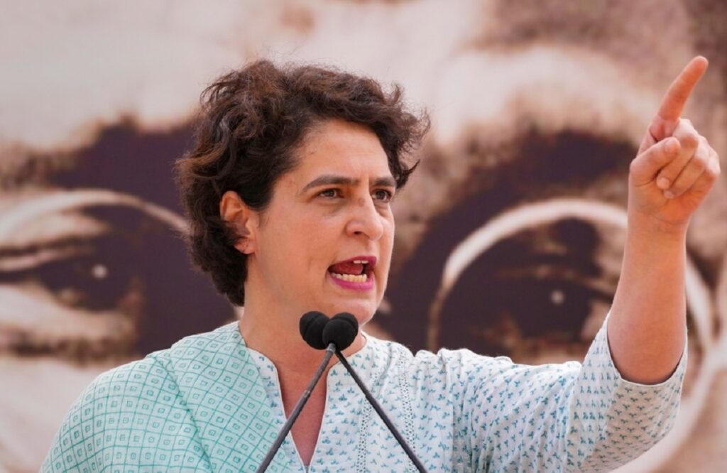 प्रधानमंत्री आखिर मणिपुर की हिंसक घटनाओं पर आंख मूंद कर क्यों बैठे हैं? प्रियंका गांधी ने केंद्र सरकार पर उठाए सवाल