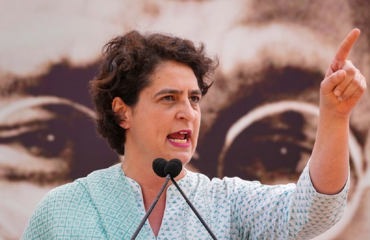 प्रधानमंत्री आखिर मणिपुर की हिंसक घटनाओं पर आंख मूंद कर क्यों बैठे हैं? प्रियंका गांधी ने केंद्र सरकार पर उठाए सवाल