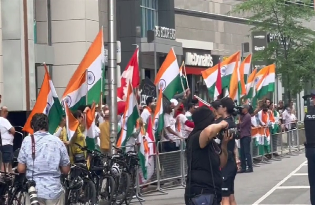 Indians oppose Khalistanis in Canada