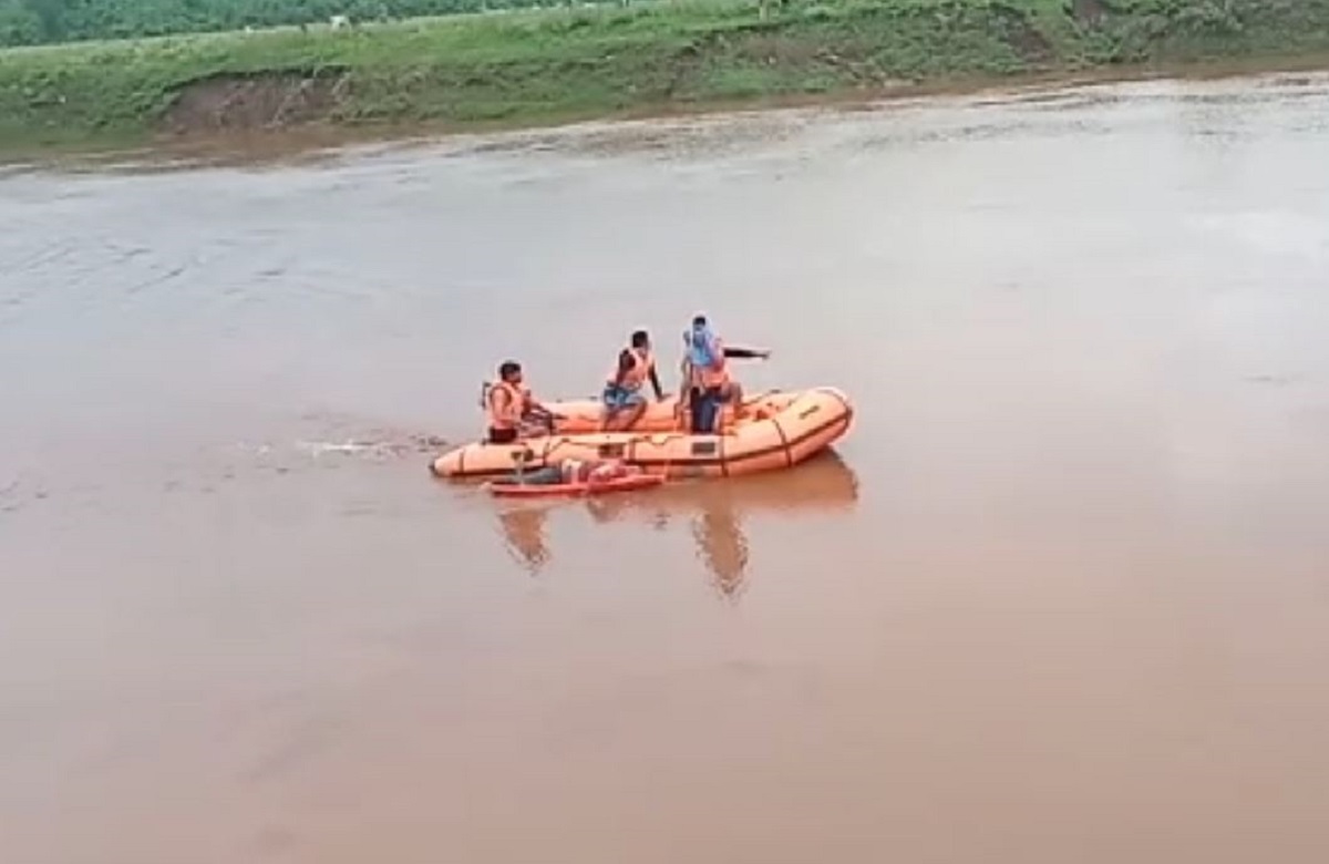 Harda News: स्टॉप डैम के बैकवाटर में इस हाल में मिला युवक, 60 घंटे की कड़ी मशक्कत के बाद SDRF ने निकाला बाहर