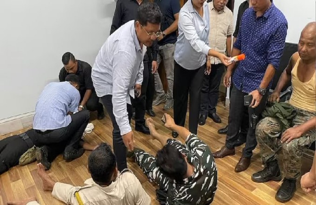 मेघालय CM ऑफिस पर हमला, 22 आरोपी गिरफ्तार, 5 सुरक्षाकर्मी घायल, जानें क्यों हुआ आक्रमण