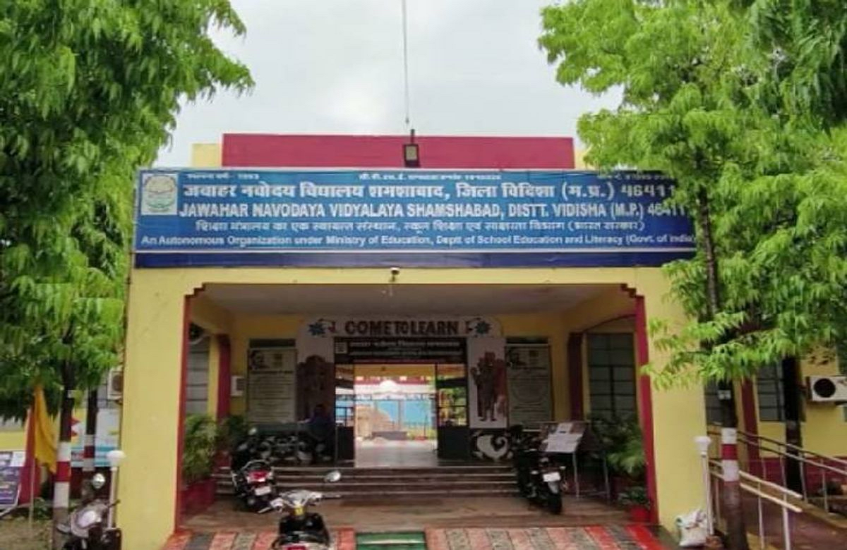 Shamshabad news: इंदौर में मिले नवोदय विद्यालय से भागे तीन छात्र, पकड़े जाने पर बताई ये वजह