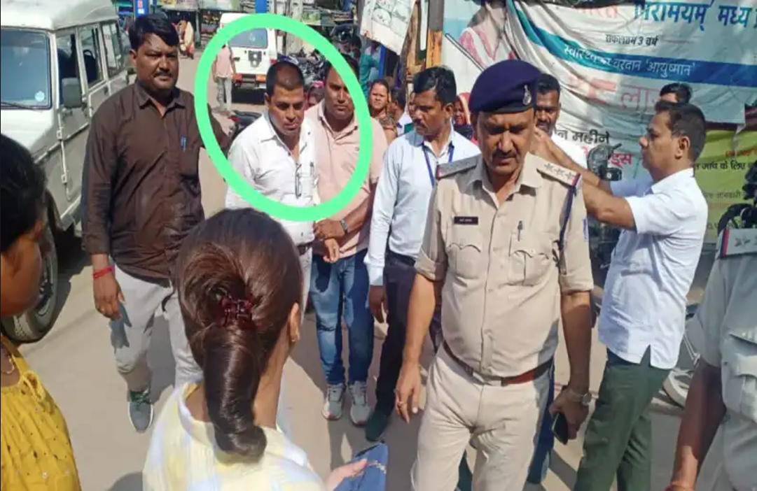 Katni News : पकड़े जाने के डर से पटवारी ने चबा लिए हजारों रुपए, फिर जो हुआ जानकर हो जाएंगे आप भी हैरान