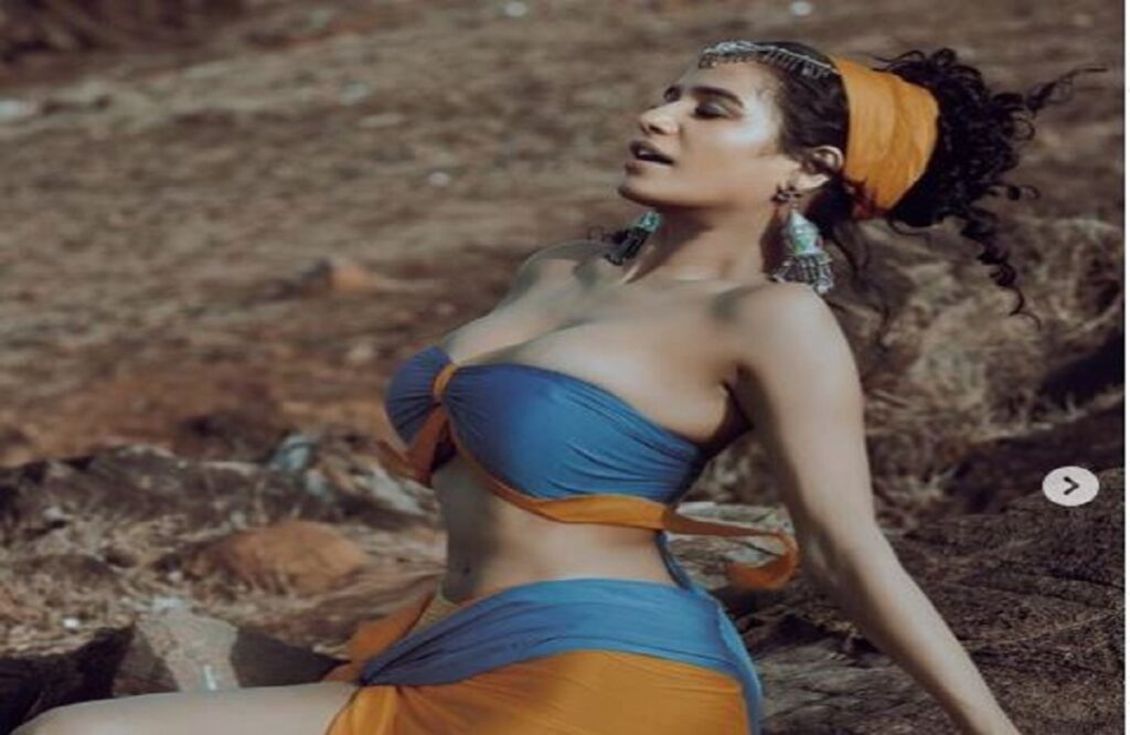 Poonam Pandey sexy video