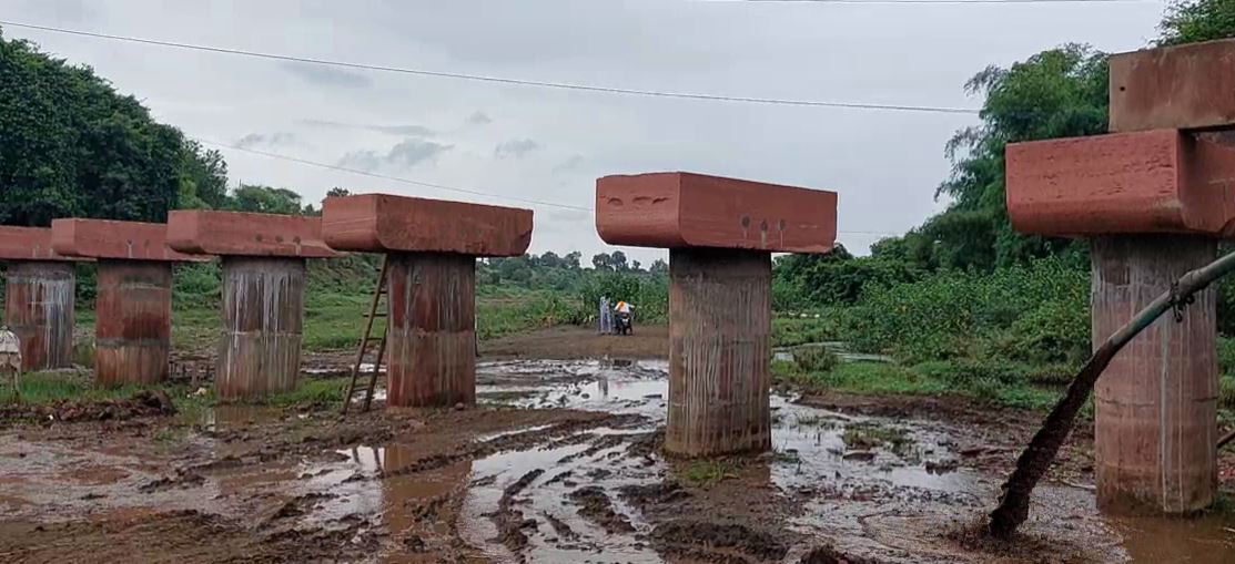 Khargaon News: महर्षि मार्कण्डेय की तपोभूमि में किया जा रहा अद्भुत पुल का निर्माण, जानिए क्या है करोड़ों रुपए की लागत से बनने वाले इस पुल की खासियत