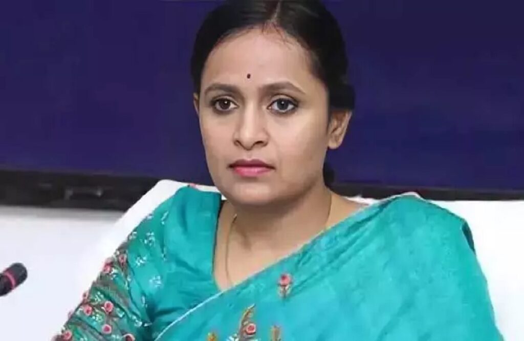 IAS Ranu Sahu in court